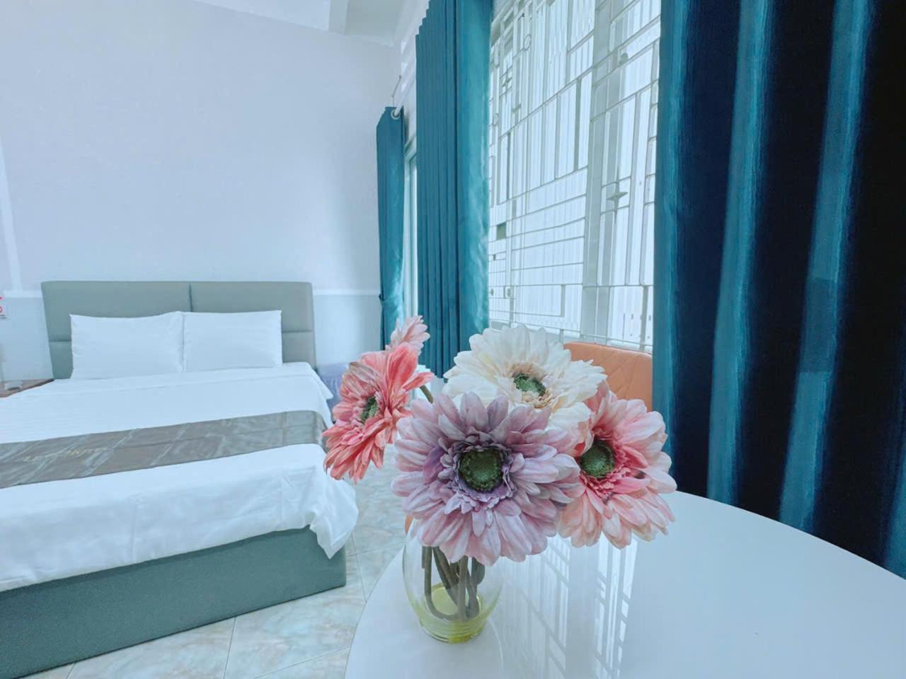 Le Vu 3* TP. Hồ Chí Minh